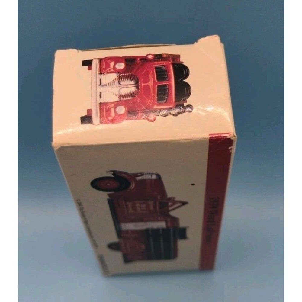 Ahrens-Fox 1954 Fire Truck 1:64 Diecast Fire Collection Red Limited Edition - Picture 4 of 4